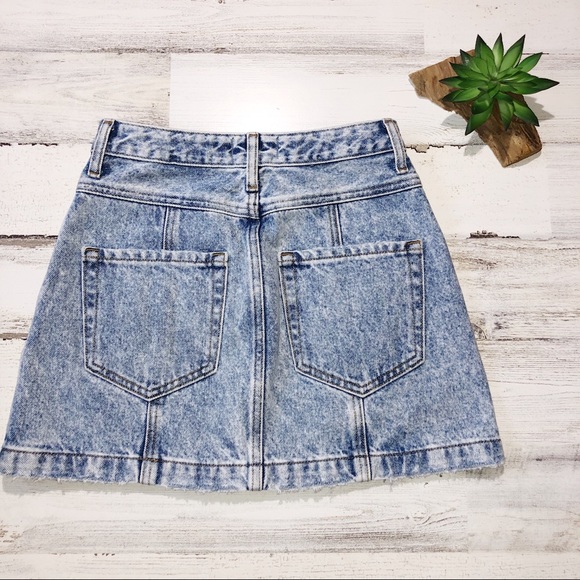 Abercrombie & Fitch Natural Rise Light Wash Jean Skirt - Picture 2 of 3